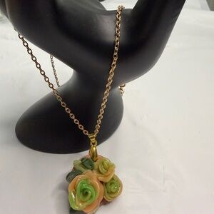 Charming Gold and Green Rose Pendant Necklace
